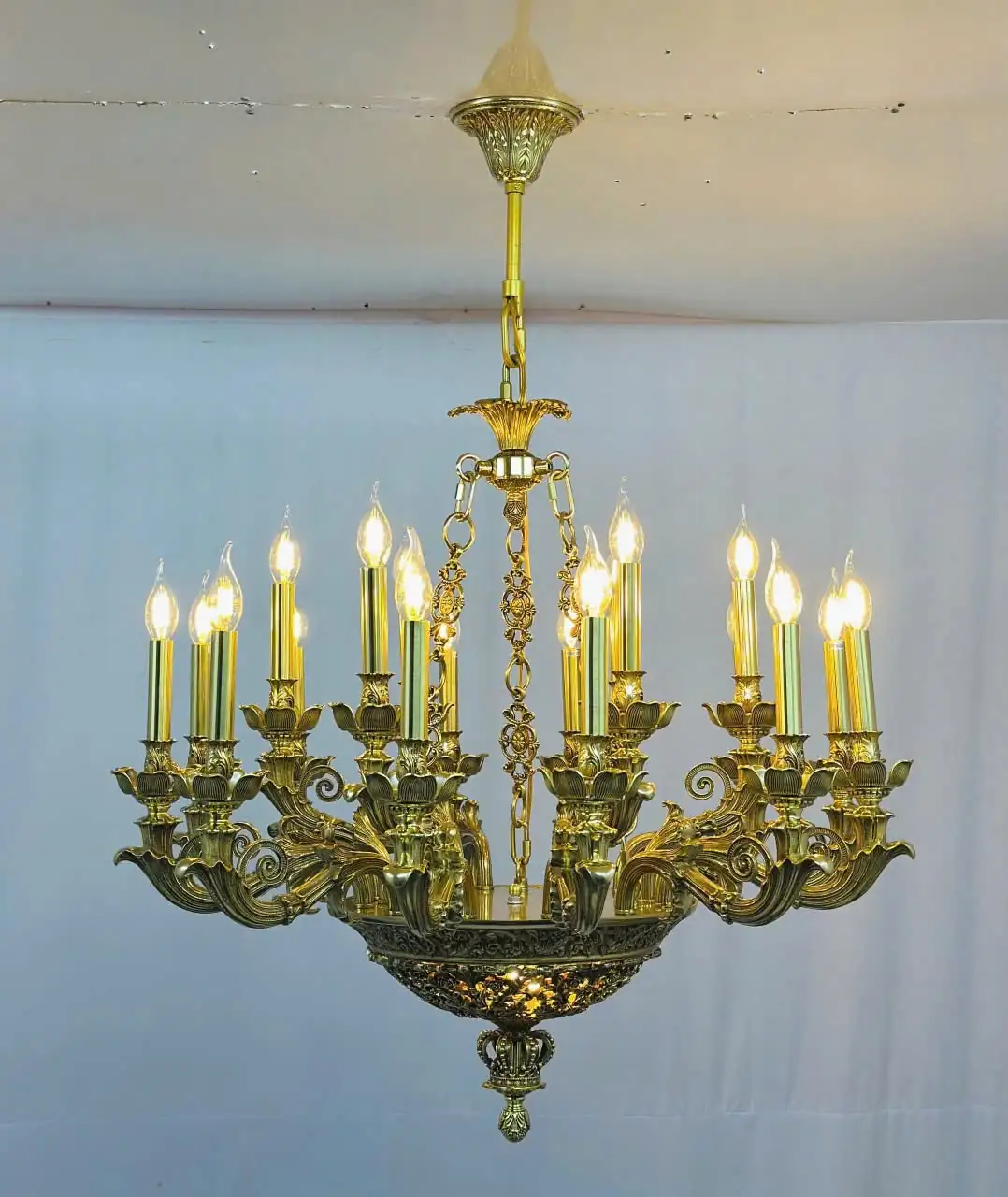 Đèn Chùm Đồng Cổ Điển Tay Nến TLV - Đẳng Cấp Biệt Thự Hoàng Gia